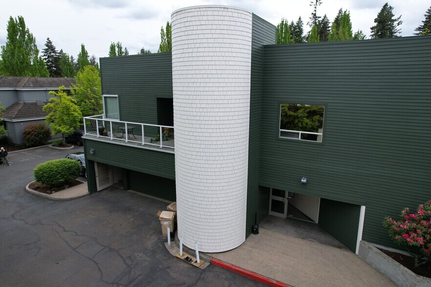 3990 Collins Way, Lake Oswego, OR à vendre - Photo de l’immeuble – Image 3 sur 17