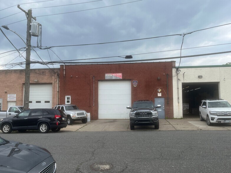 4710 Blakiston St, Philadelphia, PA à vendre - Photo de l’immeuble – Image 2 sur 8
