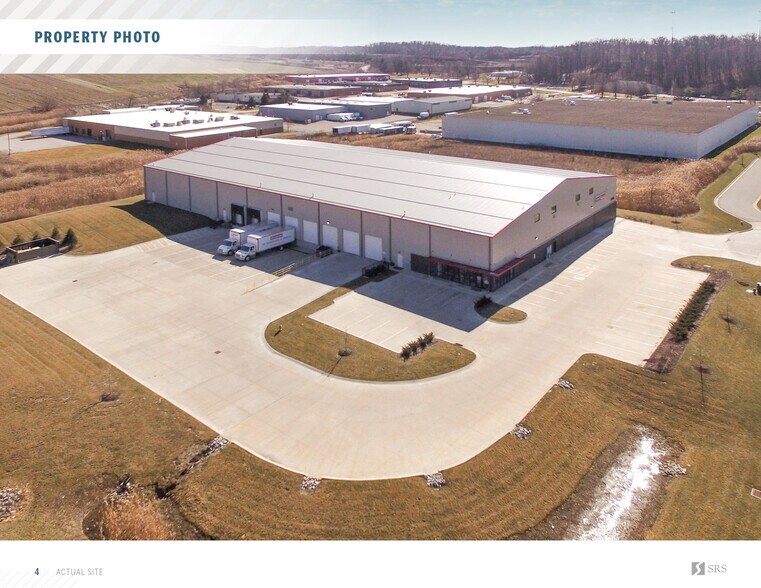 9755 Corporate Cir, Valley View, OH à vendre - Photo de l’immeuble – Image 3 sur 9