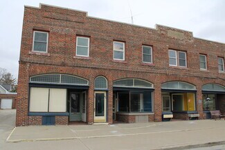 Plus de détails pour 6-16 S Mill St, Waupun, WI - Local commercial à louer