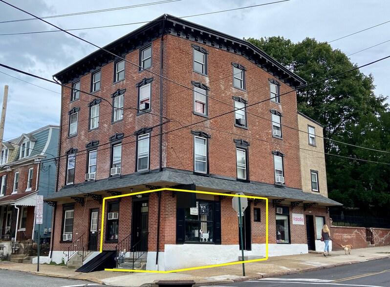 264 Walnut St, Phoenixville, PA à louer - Photo de l’immeuble – Image 2 sur 11