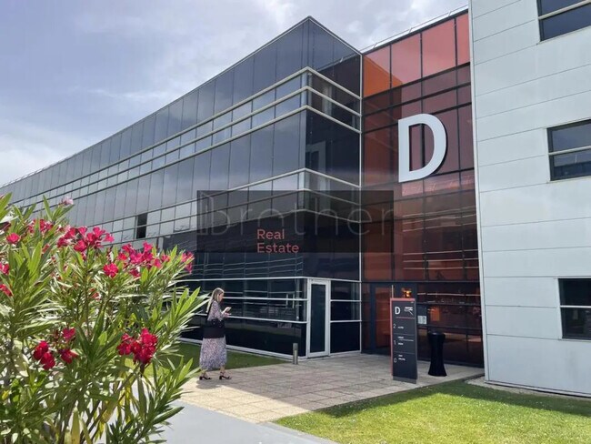 Plus de détails pour Bureau à louer