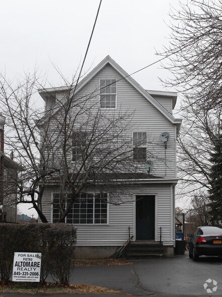130 Smith Ave, Kingston, NY à vendre - Photo de l’immeuble – Image 2 sur 2