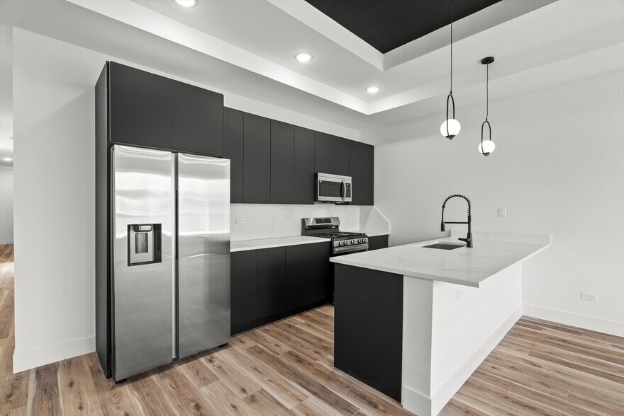 6538 Rhodes ave, Chicago, IL à vendre - Photo de l’immeuble – Image 2 sur 14