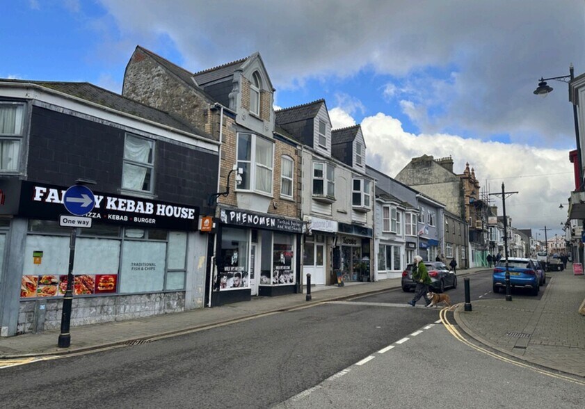 46 Trelowarren St, Camborne à louer - Photo de l’immeuble – Image 2 sur 3