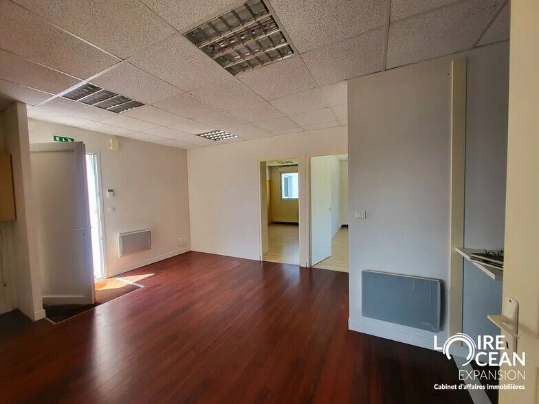 Bureau dans Chaumes-en-Retz à louer - Photo de l’immeuble – Image 3 sur 4