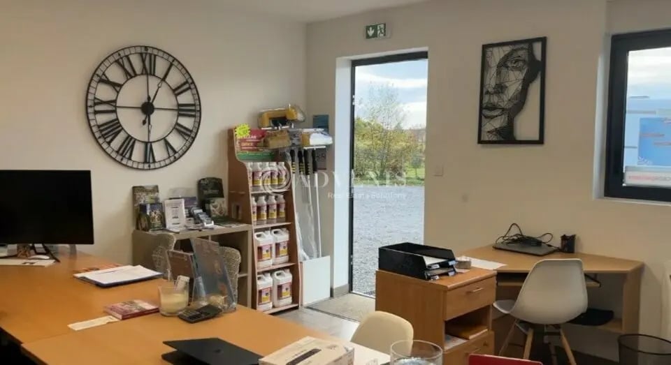 Local d'activités dans Spay à vendre - Photo de l’immeuble – Image 3 sur 3