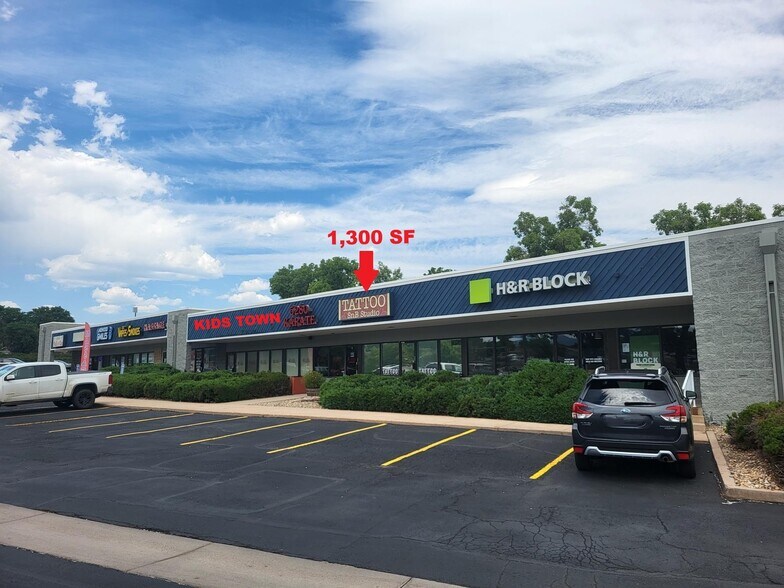 10815 W Jewell Ave, Lakewood, CO à louer - Photo de l’immeuble – Image 1 sur 6