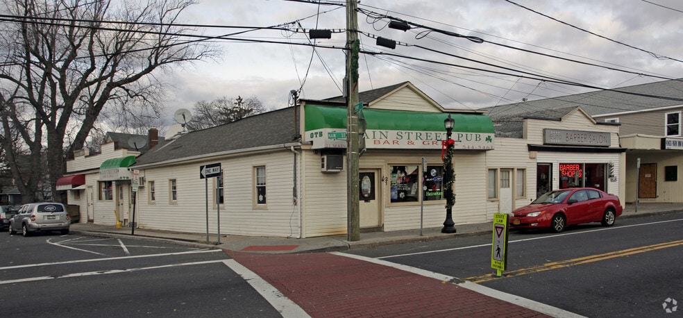 15-21 Main St, Kings Park, NY à vendre - Photo principale – Image 2 sur 7