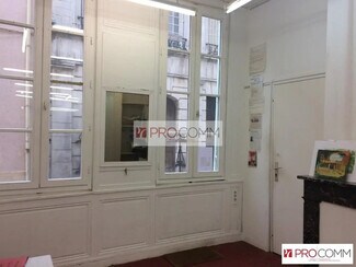 Plus de détails pour Local d'activités à louer