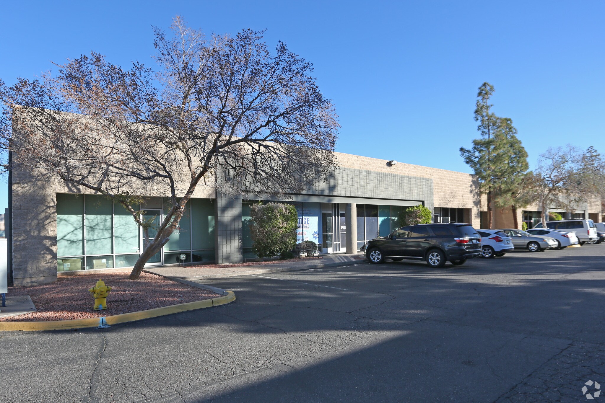 952 E Baseline Rd, Mesa, AZ à louer Photo principale– Image 1 sur 12