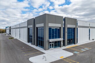 Plus de détails pour 112 E Beaver Creek Rd, Richmond Hill, ON - Industriel/Logistique à louer