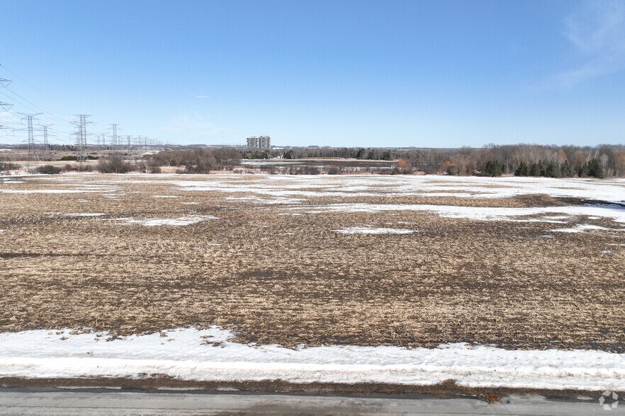 5515 Garrard Rd, Whitby, ON à louer - Photo de l’immeuble – Image 3 sur 3