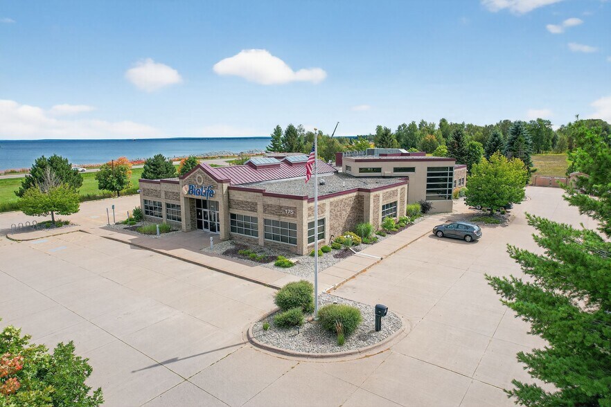 175 Hawley St, Marquette, MI à vendre - Photo de l’immeuble – Image 2 sur 33