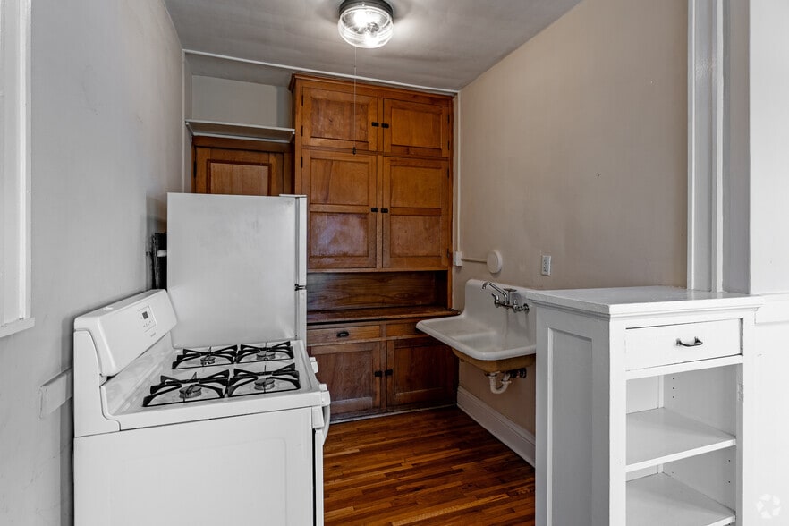 2545 Garfield Ave, Minneapolis, MN à louer - Photo intérieure – Image 2 sur 14