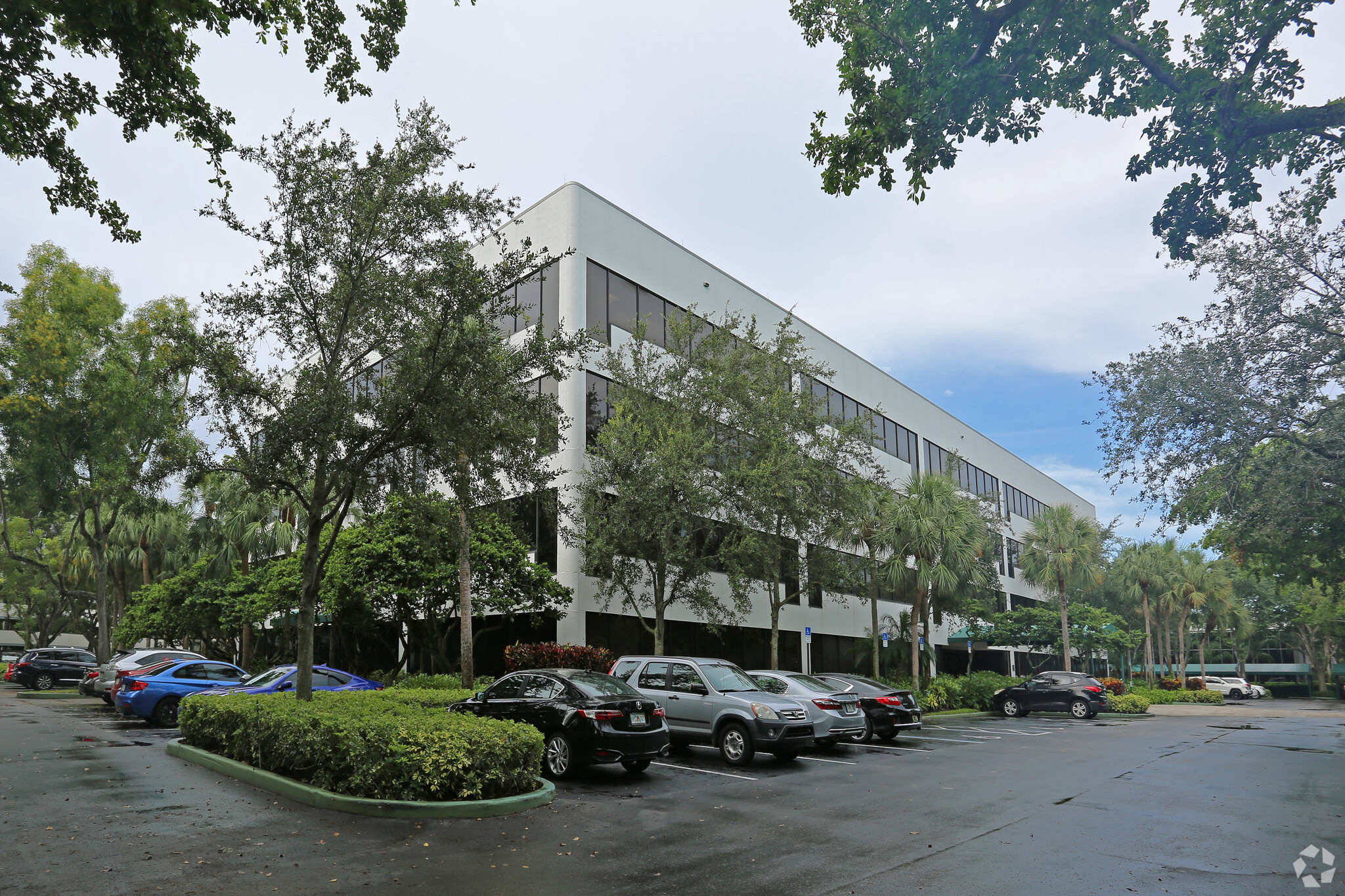 2101 NW Corporate Blvd, Boca Raton, FL à louer Photo principale– Image 1 sur 23