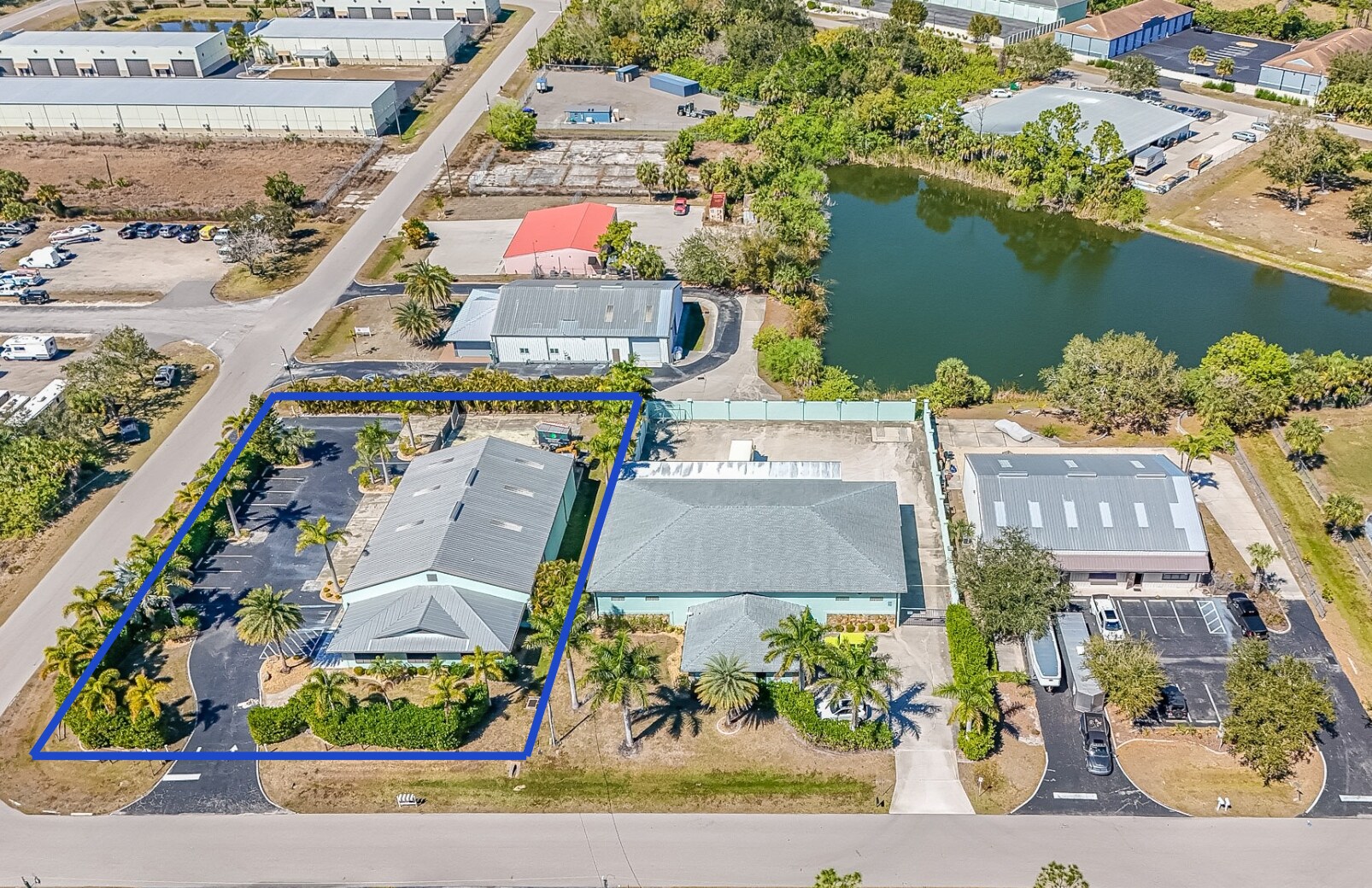8270 Pascal Dr, Punta Gorda, FL à louer Photo de l’immeuble– Image 1 sur 18