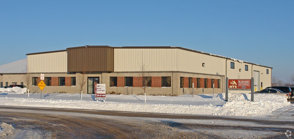 380 Business Park Cir, Stoughton, WI à louer - Photo principale – Image 1 sur 7