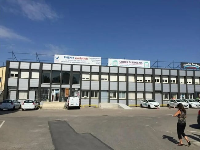 Plus de détails pour Local commercial à louer