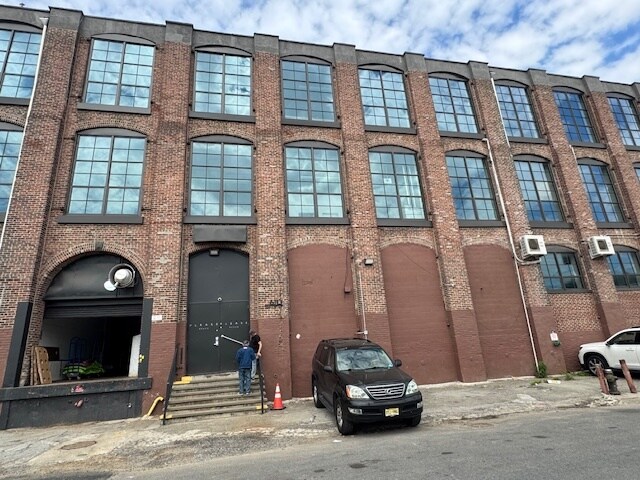 610-628 Smith St, Brooklyn, NY à louer - Photo de l’immeuble – Image 2 sur 8