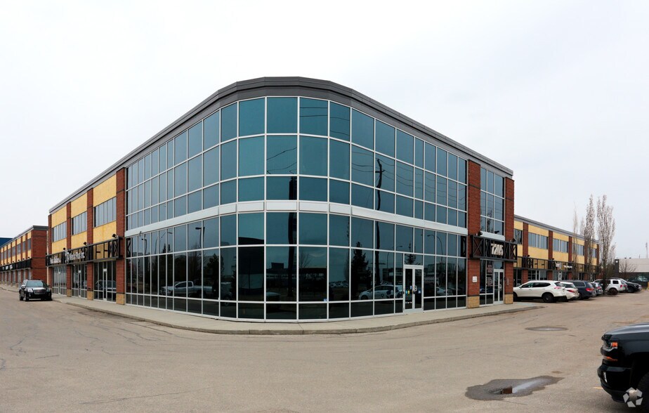 7203-7221 Roper Rd NW, Edmonton, AB à vendre - Photo de l’immeuble – Image 3 sur 13