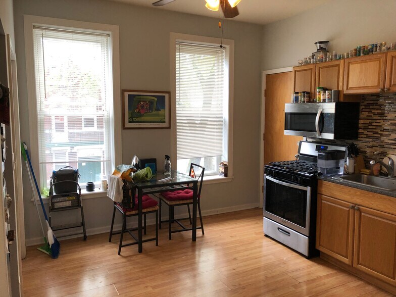 3227 S Carpenter St, Chicago, IL à vendre - Photo de l’immeuble – Image 3 sur 6