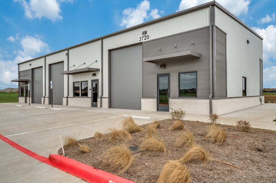 6201 N McDonald St, Melissa, TX à louer - Photo de l’immeuble – Image 1 sur 3