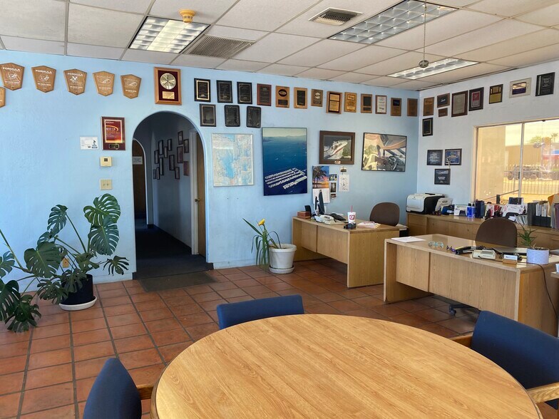 9801 N 19th Ave, Phoenix, AZ à vendre - Photo de l’immeuble – Image 2 sur 13