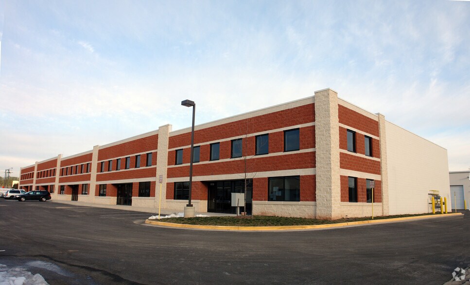 8508-8542 Virginia Meadows Dr, Manassas, VA à louer - Photo principale – Image 2 sur 6