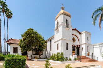 333 E Colorado St, Glendale, CA à louer Photo intérieure– Image 2 sur 15