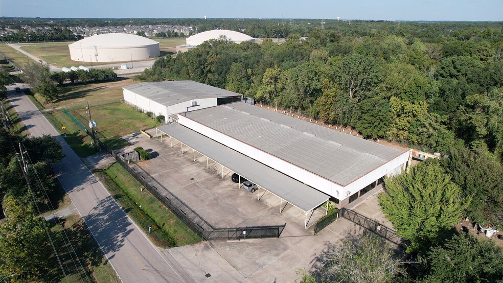 11918 Adel Rd, Houston, TX à louer - Photo principale – Image 1 sur 16