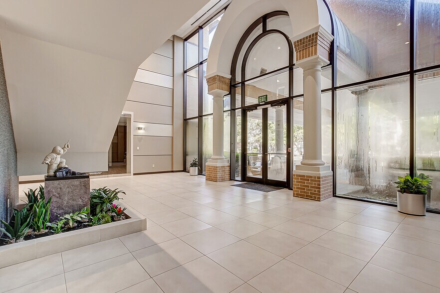 4840 W Panther Creek Dr, The Woodlands, TX à louer - Photo intérieure – Image 3 sur 18