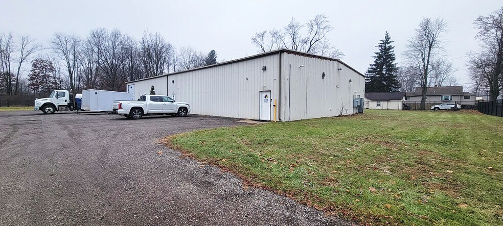 1256 Falahee Rd, Jackson, MI à vendre - Photo de l’immeuble – Image 1 sur 13