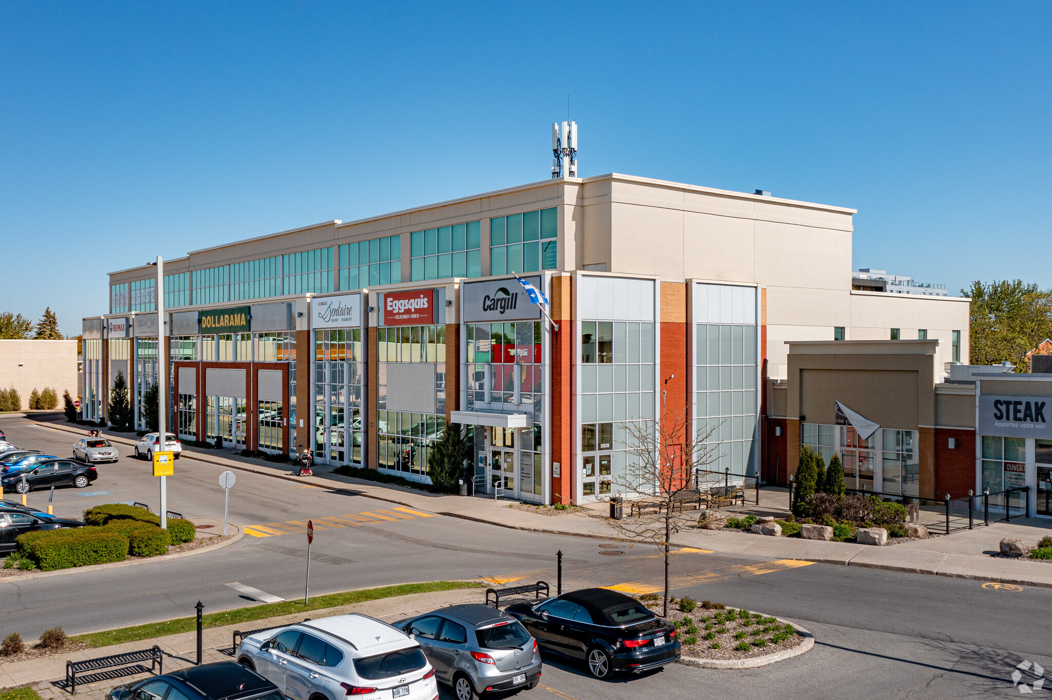 5900-5990 Boul Cousineau, Longueuil, QC à louer Photo principale– Image 1 sur 3