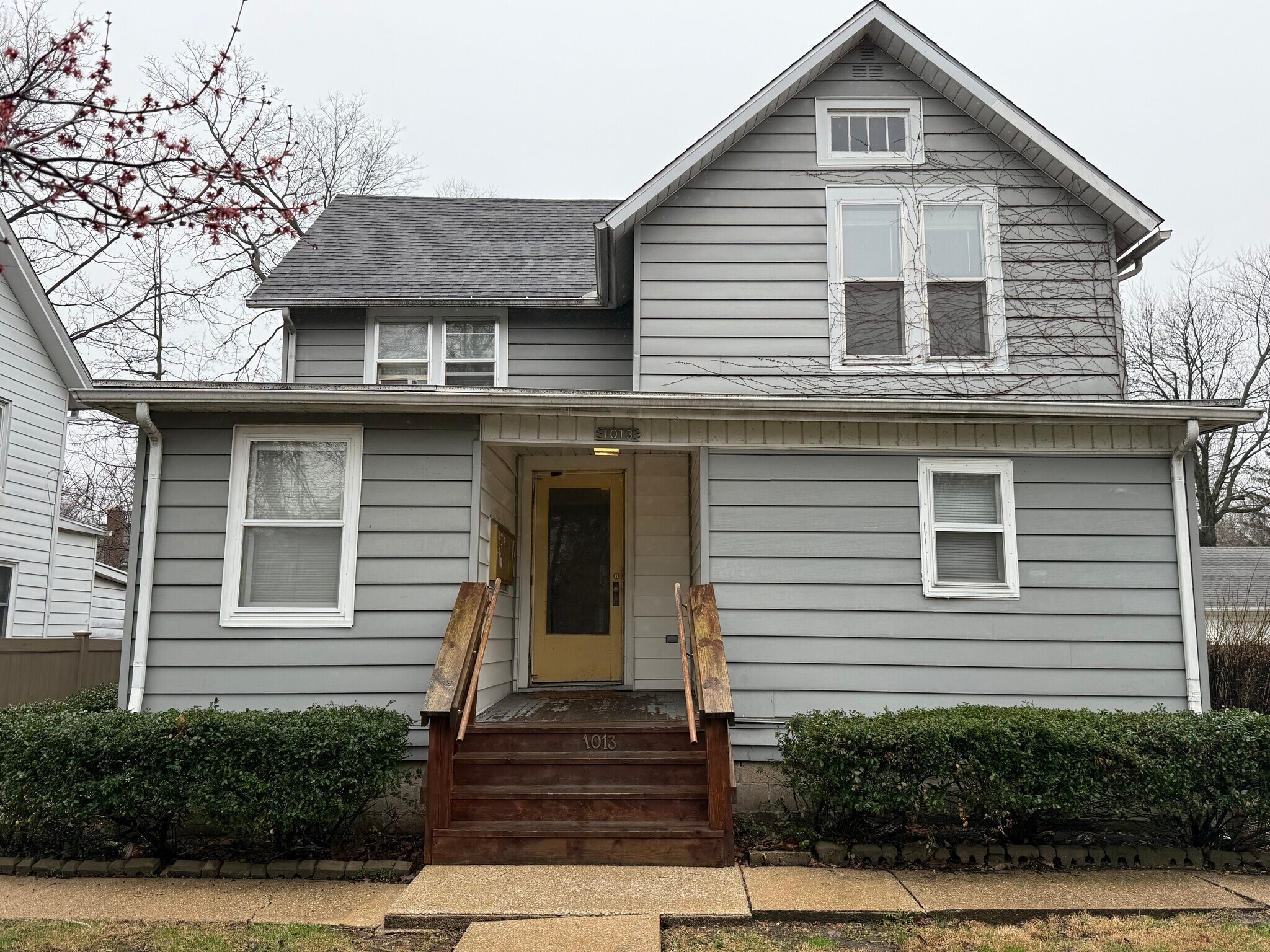 1013 W Church St, Champaign, IL à vendre Photo principale– Image 1 sur 2