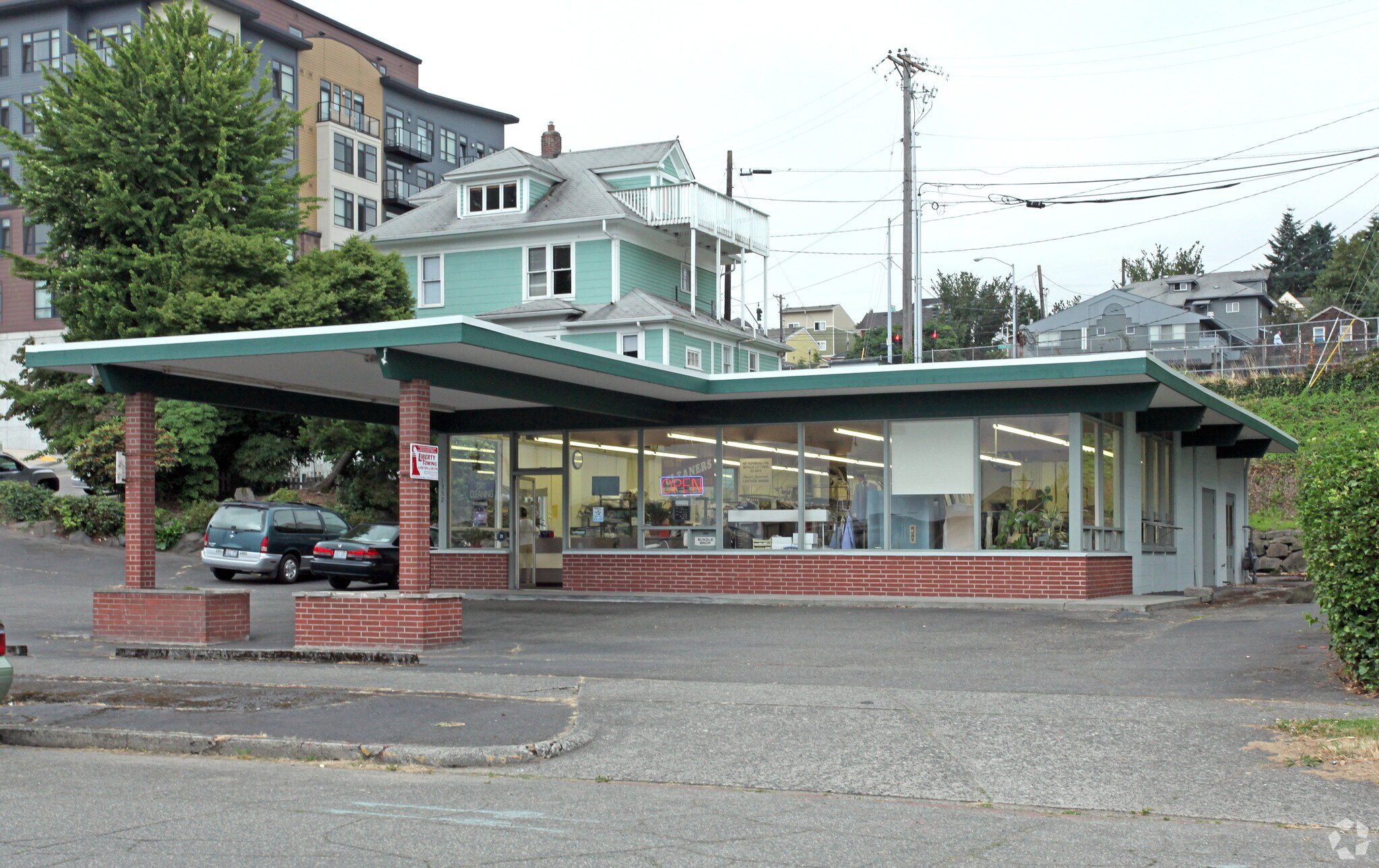 1352 S Fawcett Ave, Tacoma, WA à vendre Photo principale– Image 1 sur 11