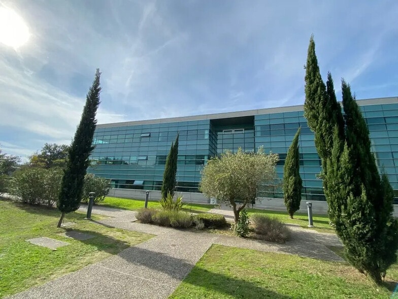 Bureau dans Toulouse à louer - Photo de l’immeuble – Image 2 sur 17