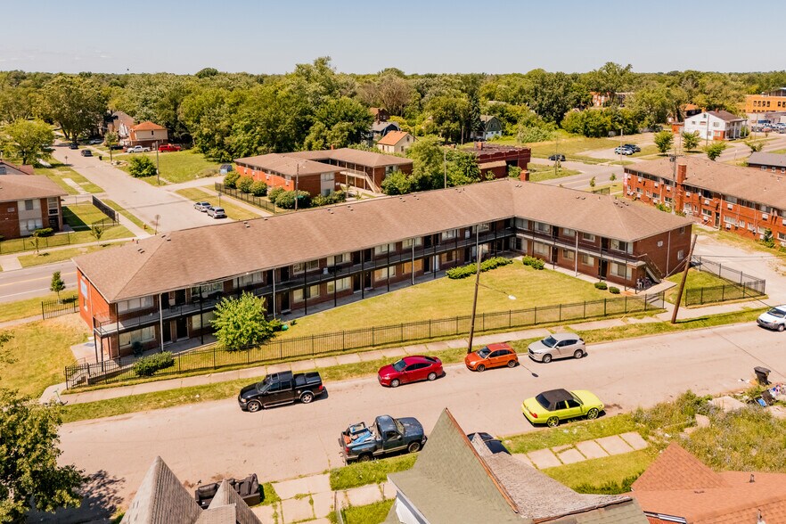 Chalmers Apartments portefeuille de 6 biens à vendre sur LoopNet.fr - Photo de l’immeuble – Image 2 sur 8