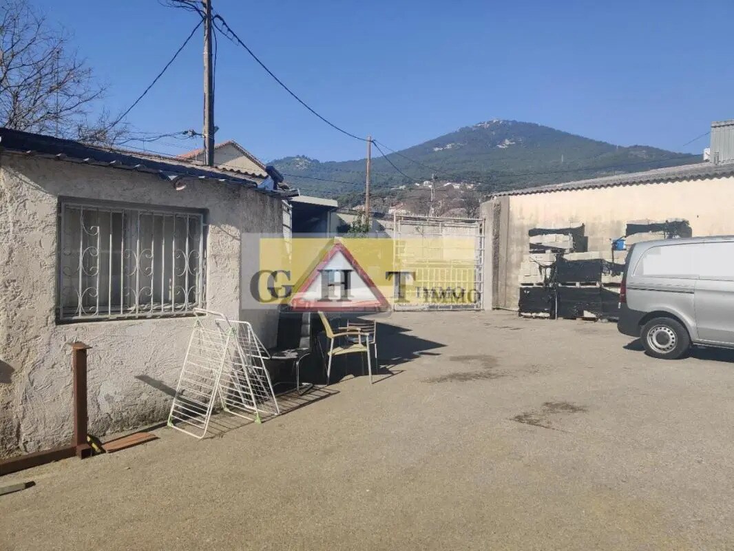 Industriel/Logistique dans Toulon à vendre Photo de l’immeuble– Image 1 sur 10