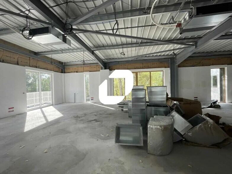 Bureau dans Bruges à louer - Photo de l’immeuble – Image 2 sur 4