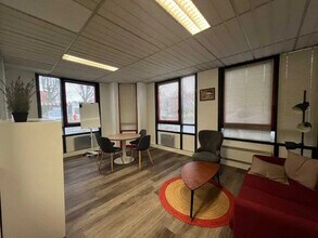 69 Rue De La Belle Etoile, Roissy-en-France à louer Photo intérieure– Image 1 sur 5