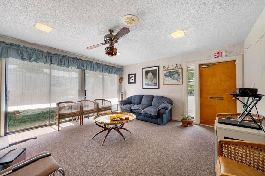 1900 Nebraska Ave, Fort Pierce, FL à vendre - Photo de l’immeuble – Image 3 sur 29