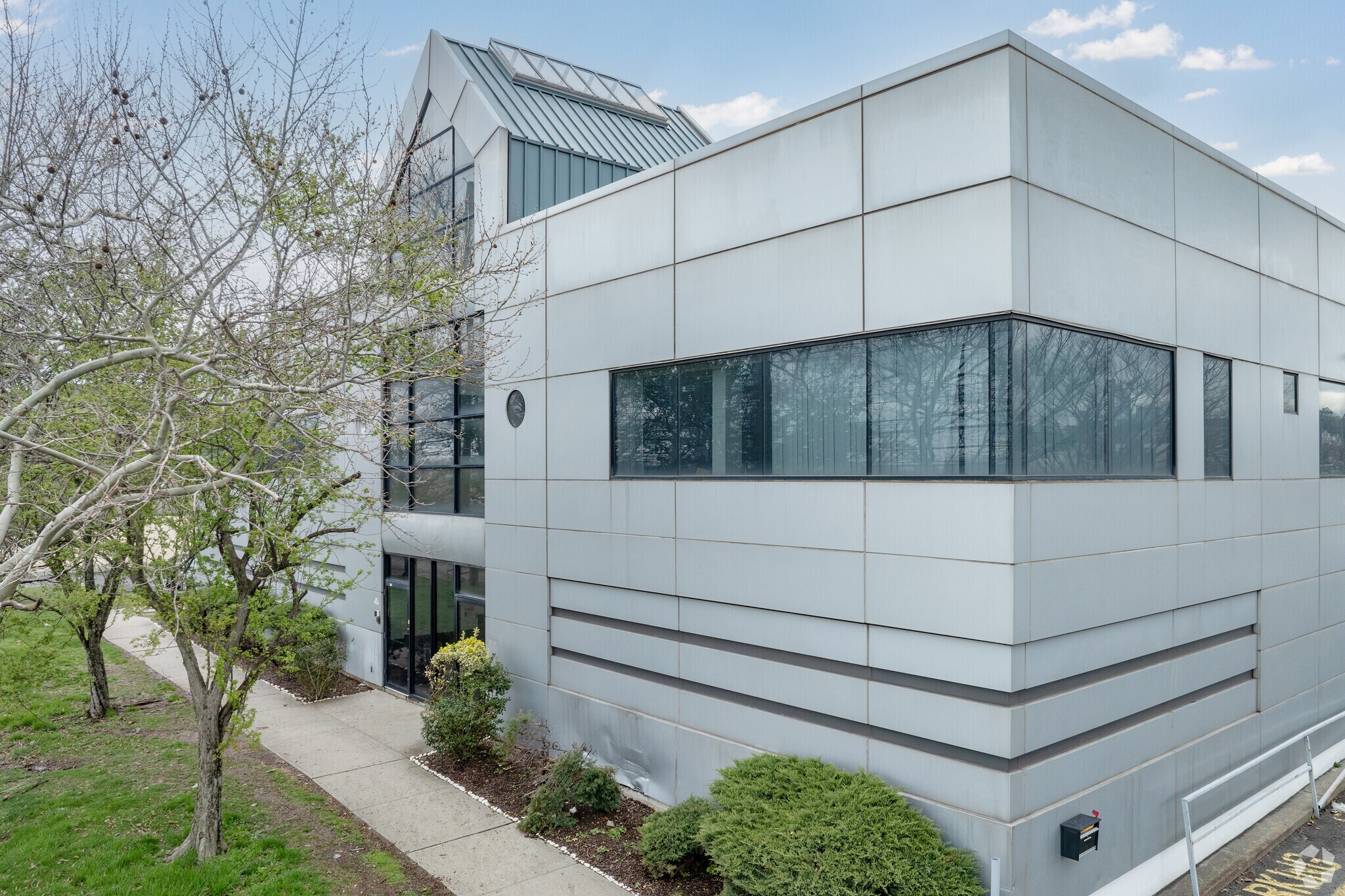 4800 West Side Ave, North Bergen, NJ à louer Photo principale– Image 1 sur 6