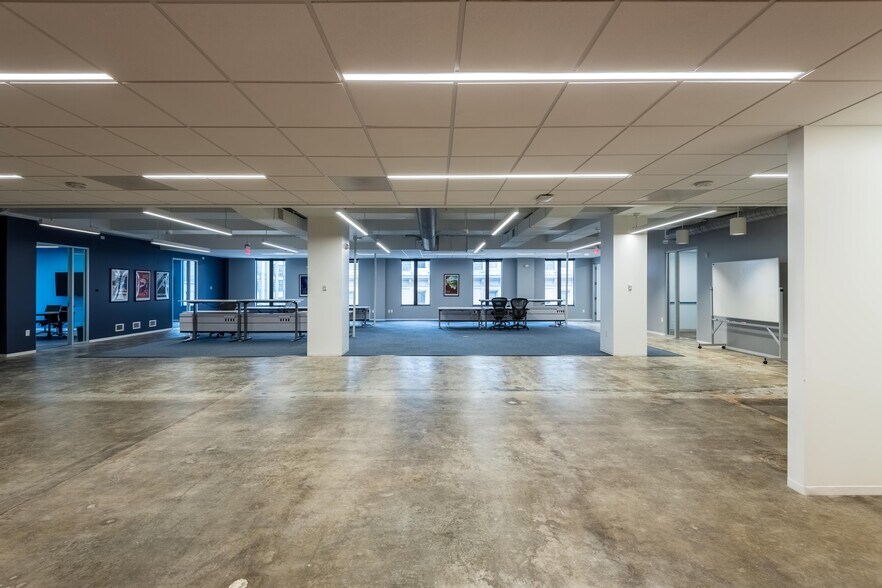 234 Fayetteville St, Raleigh, NC à louer - Photo de l’immeuble – Image 3 sur 12