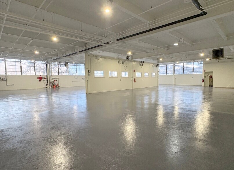 40 Merritt St, Port Chester, NY à louer - Photo de l’immeuble – Image 2 sur 13
