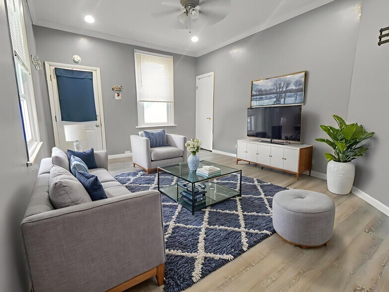 921 Woodland Ave, Sharon Hill, PA à vendre - Photo de l’immeuble – Image 3 sur 56