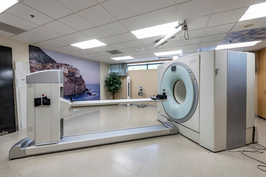 400 Taylor Blvd, Pleasant Hill, CA à louer - Photo de l’immeuble – Image 3 sur 13