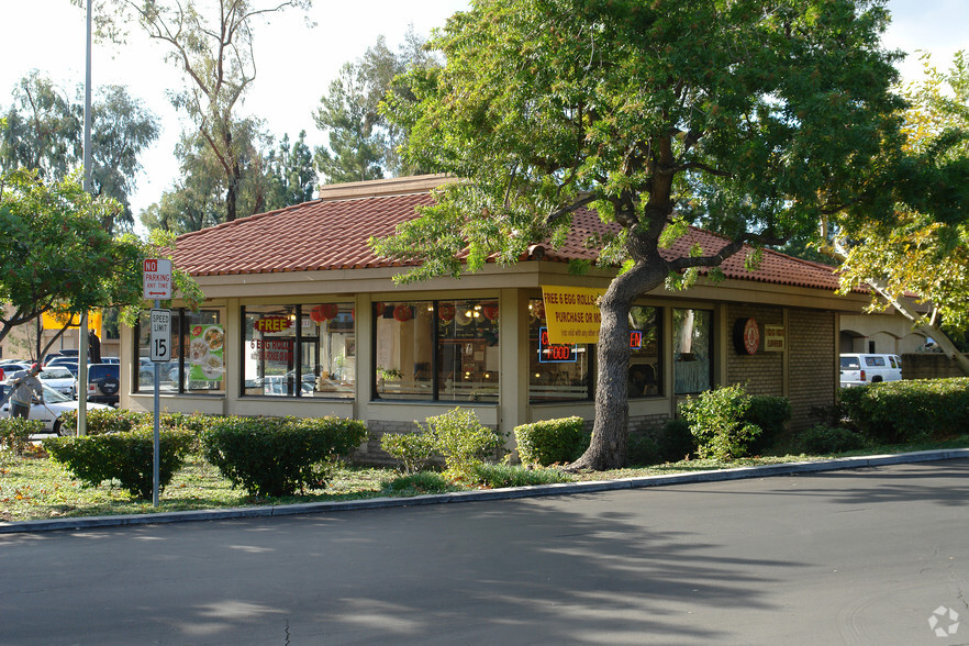 604 E Janss Rd, Thousand Oaks, CA à vendre - Photo de l’immeuble – Image 2 sur 2