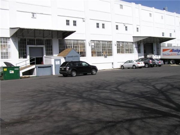 340 E Broad St, Burlington City, NJ à louer - Photo de l’immeuble – Image 3 sur 4