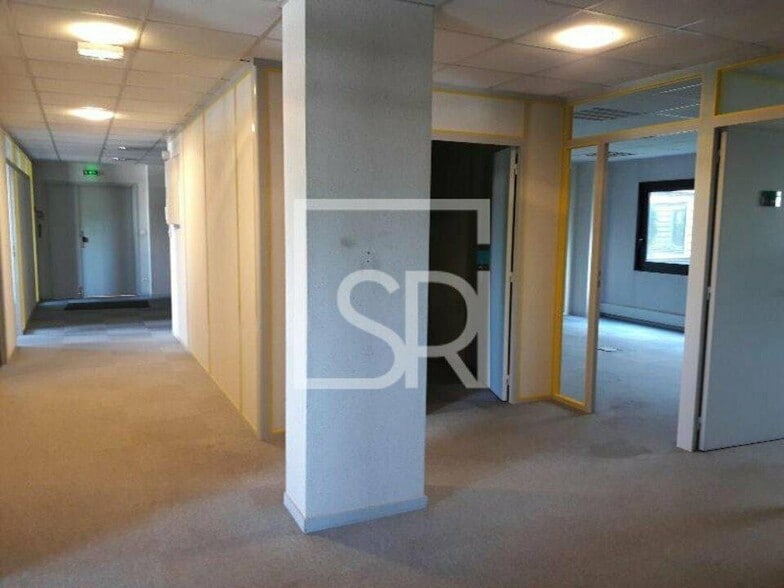 Bureau dans Clermont-Ferrand à louer - Photo intérieure – Image 1 sur 18